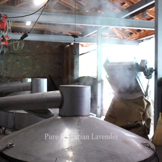 Our distillery It is not fancy, because we use it a lot during the season. It is giving the most precious and very radiant aromatic products essential oils and flower waters.